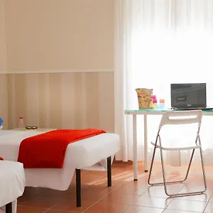 Budget Des Arts Hostel
