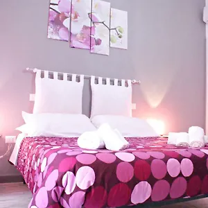 Like Family House Bed & Breakfast